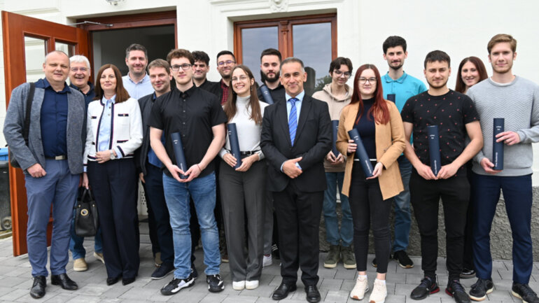 Završena prva "Fina Akademija - Testiranje aplikacija" na FOI-ju